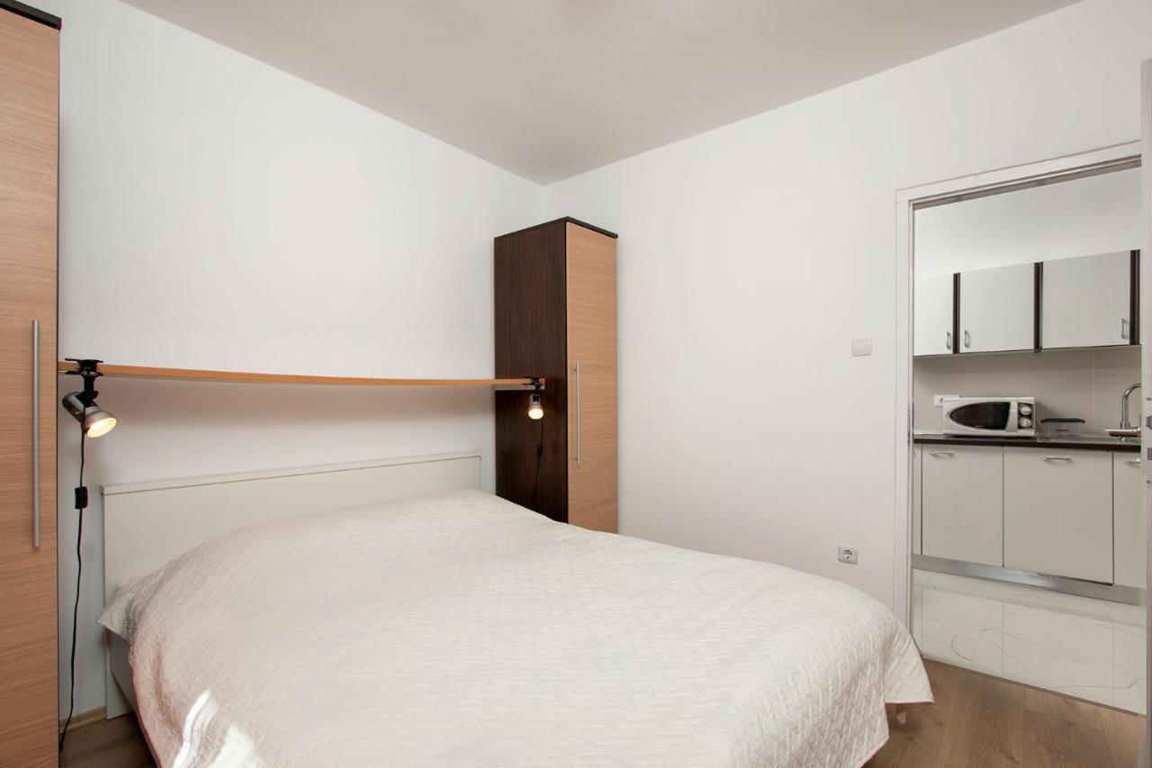 Apartments Mandic พูลา ภายนอก รูปภาพ